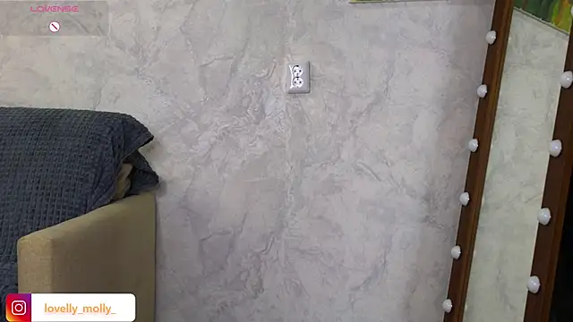 Lovelly molly1 online show from 12-18-25, 05:50