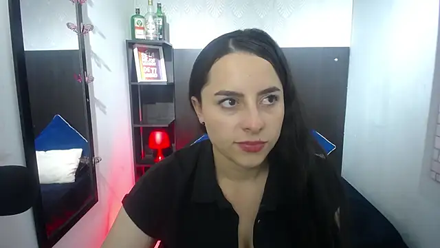 Snapshot of adara_sky chatting on 10-30-25, 08:06 adara sky online show from 10-30-25, 08:06