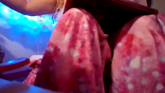 PrincessKDoll online show from 11-04-25, 09:51