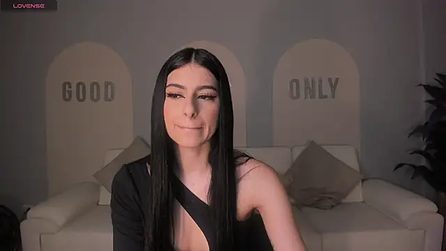 BellaConnorX online show from 11-18-25, 03:43