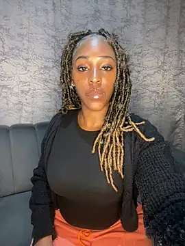 Snapshot of SP1CY_MOMMY chatting on 07-19-26, 06:04 SP1CY MOMMY online show from 07-19-26, 06:04