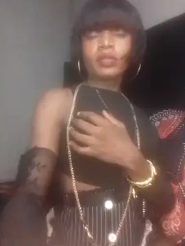 Lucile Carrie online show from 04-14-26, 02:22