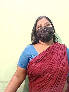 Snapshot of tamil_Nithya_J chatting on 04-26-26, 11:29 tamil Nithya J online show from 04-26-26, 11:29