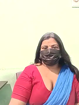 Snapshot of tamil_Nithya_J chatting on 04-19-26, 07:09 tamil Nithya J online show from 04-19-26, 07:09