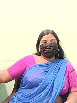 Snapshot of tamil_Nithya_J chatting on 04-28-26, 09:46 tamil Nithya J online show from 04-28-26, 09:46