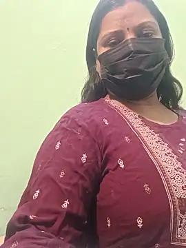 Snapshot of tamil_Nithya_J chatting on 06-05-26, 09:04 tamil Nithya J online show from 06-05-26, 09:04