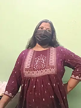 Snapshot of tamil_Nithya_J chatting on 06-01-26, 04:28 tamil Nithya J online show from 06-01-26, 04:28