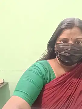 Snapshot of tamil_Nithya_J chatting on 06-07-26, 11:04 tamil Nithya J online show from 06-07-26, 11:04