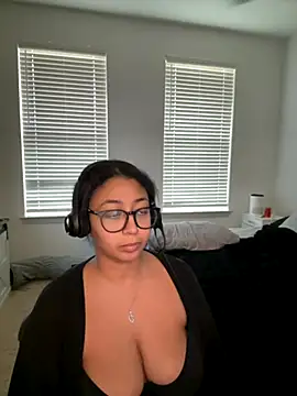 minha baby online show from 11-15-25, 02:21