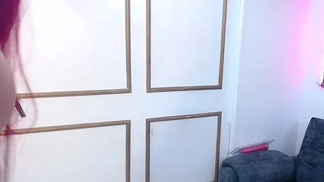 Snapshot of lia_cr1 chatting on 02-14-26, 11:16 lia cr1 online show from 02-14-26, 11:16