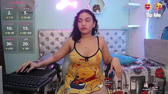 Snapshot of valeria_martinez19 chatting on 05-09-26, 03:10 valeria martinez19 online show from 05-09-26, 03:10