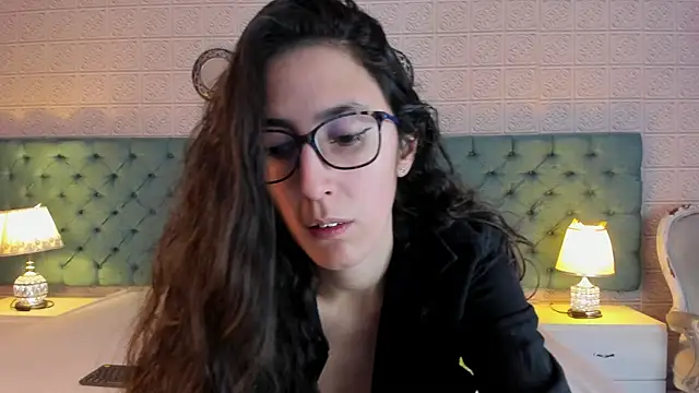 GirafMusic online show from 02-08-26, 01:03