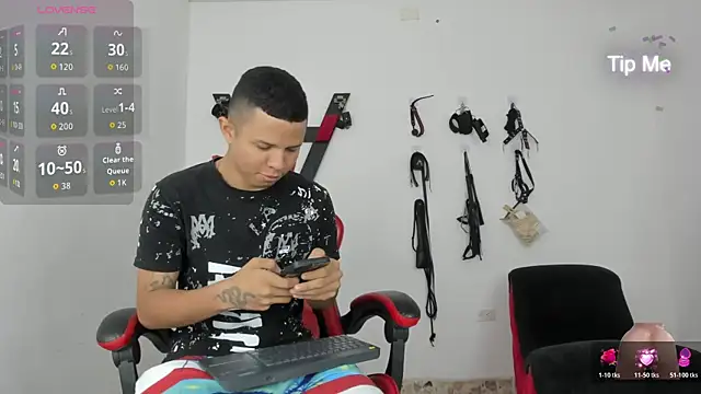 Steven19 LatinBoy online show from 11-14-25, 11:36