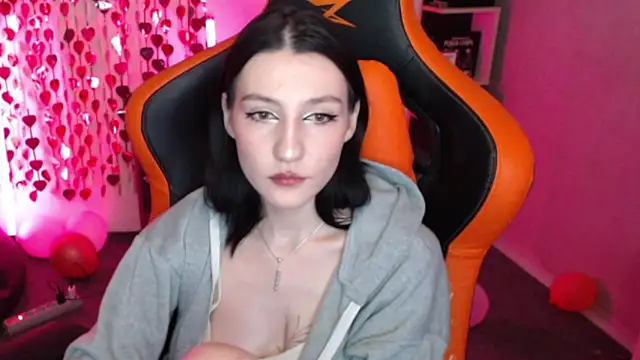 Snapshot of honbliss chatting on 03-17-26, 01:30 honbliss online show from 03-17-26, 01:30