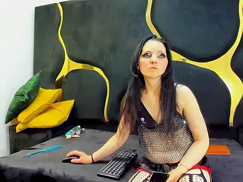 Morticia Black online show from 12-16-25, 09:19