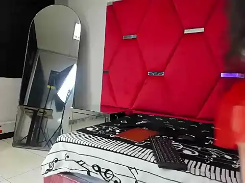 Morticia Black online show from 11-26-25, 08:09