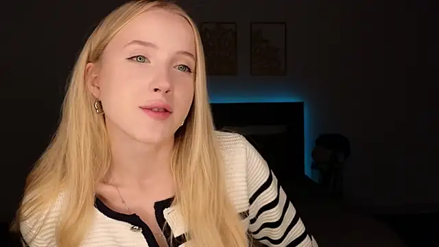 Snapshot of adele_armass chatting on 06-29-26, 09:03 adele armass online show from 06-29-26, 09:03