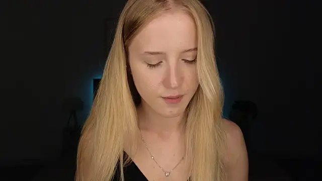 Snapshot of adele_armass chatting on 07-11-26, 08:53 adele armass online show from 07-11-26, 08:53