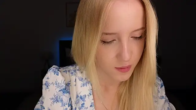 Snapshot of adele_armass chatting on 07-15-26, 09:11 adele armass online show from 07-15-26, 09:11
