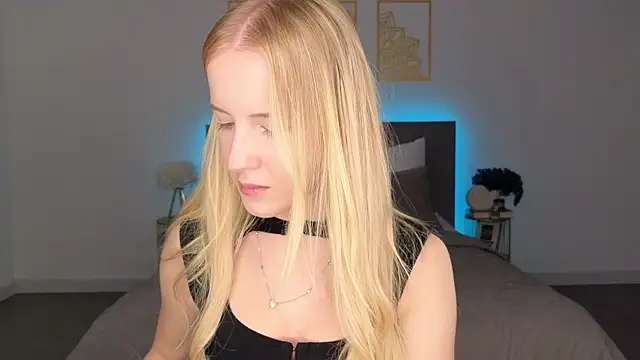 Snapshot of adele_armass chatting on 07-08-26, 08:53 adele armass online show from 07-08-26, 08:53