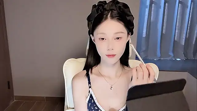 Snapshot of yuyu-33 chatting on 08-06-26, 01:00 yuyu-33 online show from 08-06-26, 01:00