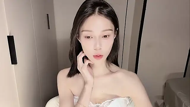 yuyu-33 online show from 11-19-25, 06:13