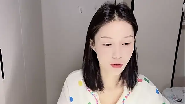 yuyu-33 online show from 11-25-25, 01:28