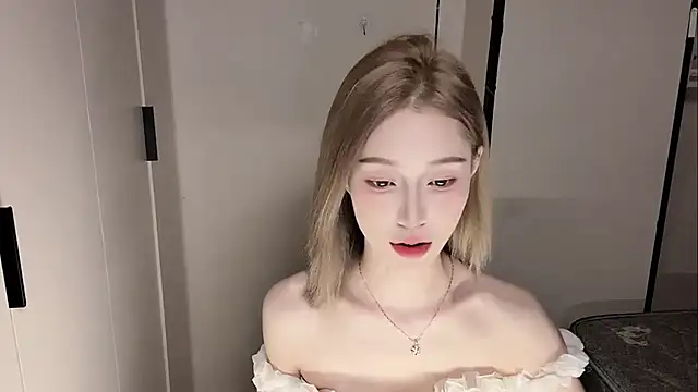 yuyu-33 online show from 02-05-26, 11:28