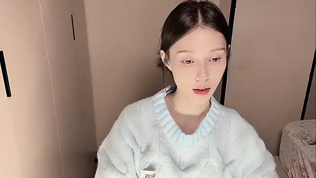 yuyu-33 online show from 11-30-25, 01:45