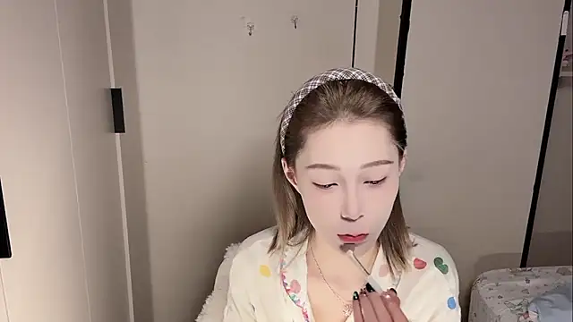 yuyu-33 online show from 02-03-26, 11:04