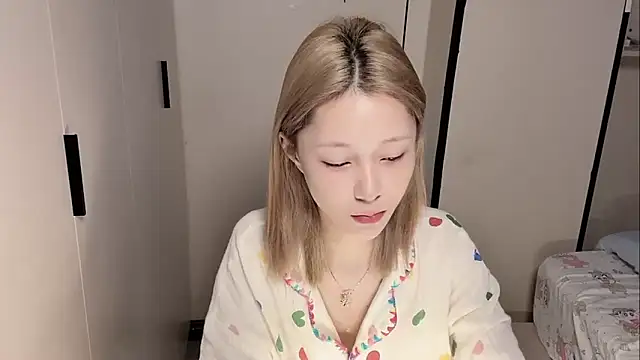 yuyu-33 online show from 03-06-26, 12:16