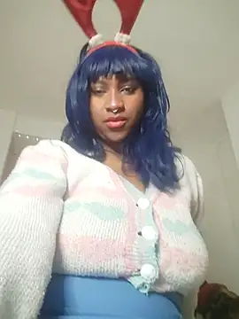 EvonyFoxxx online show from 12-17-25, 10:59