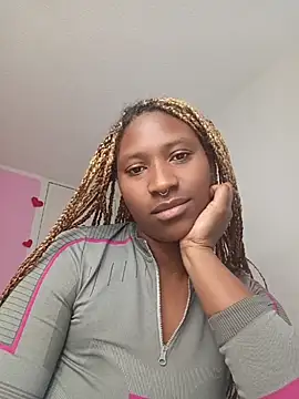 EvonyFoxxx online show from 03-12-26, 10:36