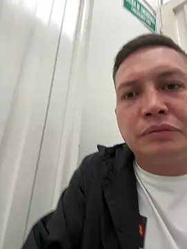 NathanielLux29 online show from 11-07-25, 08:24