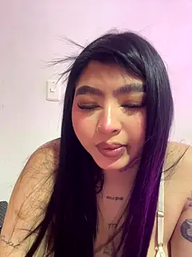 Snapshot of babykw chatting on 11-10-25, 11:43 babykw online show from 11-10-25, 11:43