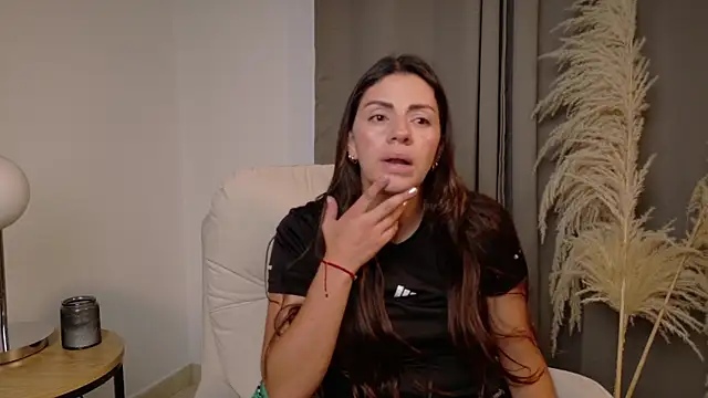 Snapshot of SeleneNova chatting on 05-21-26, 03:31 SeleneNova online show from 05-21-26, 03:31