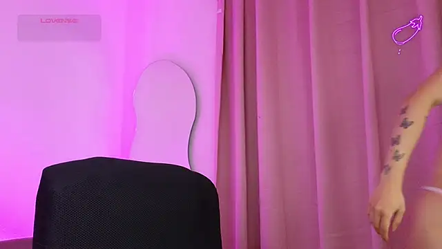 BabyLauritaa online show from 12-21-25, 01:08