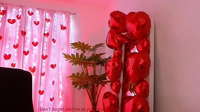 Snapshot of BabyLauritaa chatting on 02-15-26, 04:50 BabyLauritaa online show from 02-15-26, 04:50