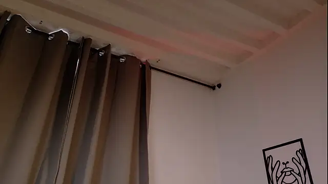 Snapshot of VictoriaNova_ chatting on 02-12-26, 04:18 VictoriaNova online show from 02-12-26, 04:18