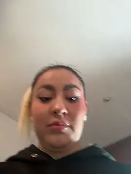 Elina Hills online show from 04-09-26, 05:08