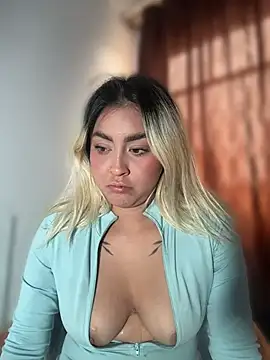 Elina Hills online show from 04-08-26, 06:09