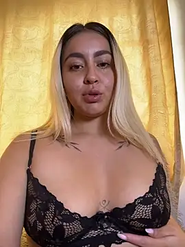 Elina Hills online show from 03-22-26, 06:42