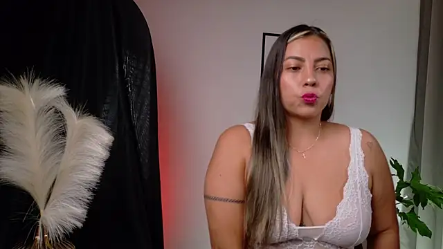 Zara Nova online show from 04-04-26, 03:07