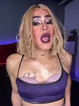 Snapshot of melani_ferraraa_ chatting on 04-28-26, 03:44 melani ferraraa online show from 04-28-26, 03:44