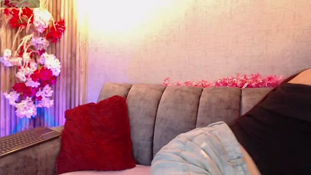 Snapshot of Valk_submissive chatting on 02-26-26, 04:23 Valk submissive online show from 02-26-26, 04:23