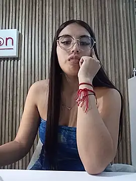 Valk submissive online show from 04-16-26, 05:08