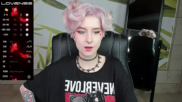 Angel Julles online show from 11-23-25, 02:38