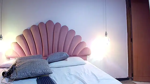 CamilaVoit online show from 11-11-25, 03:45