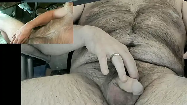 Snapshot of sexxme214 chatting on 02-02-26, 02:43 sexxme214 online show from 02-02-26, 02:43