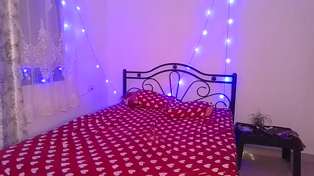 Alice honey  online show from 03-04-26, 02:58